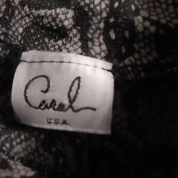 Snake pattern Sleevless - Picture 3 of 3